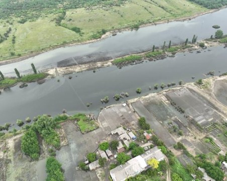 Евродепутат: Щетите на язовир 