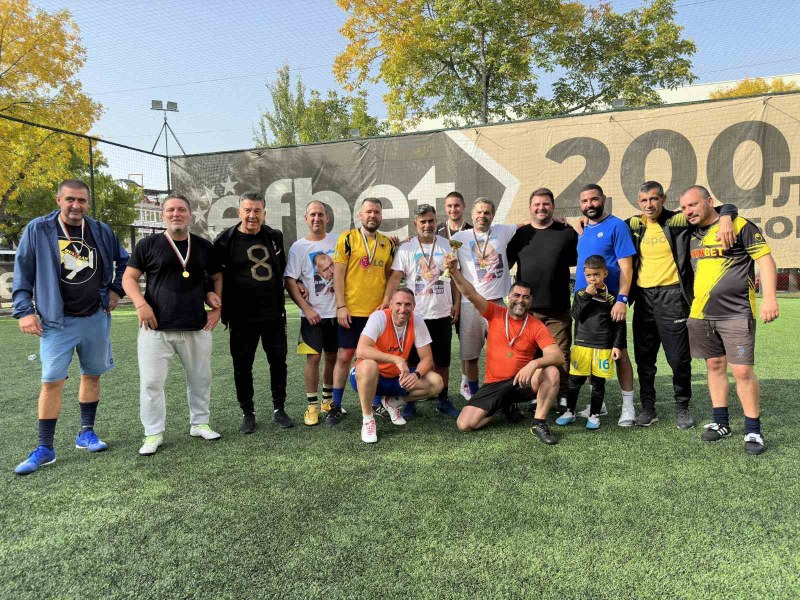 Футболен турнир с участието на осем отбора от район Западен“