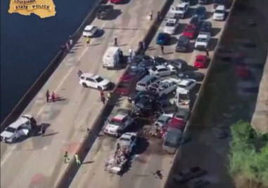 Катастрофа със 158 коли затвори натоварена магистрала западно от Ню