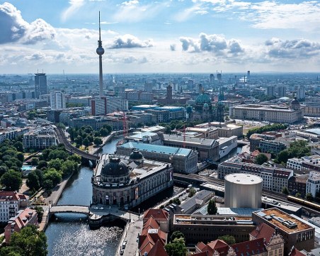 Бомбени заплахи в няколко институции в Берлин