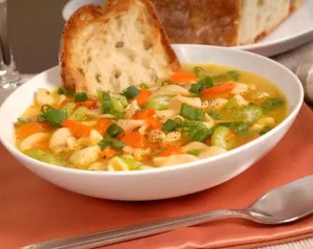 Здравословна зеленчукова супа с гъби