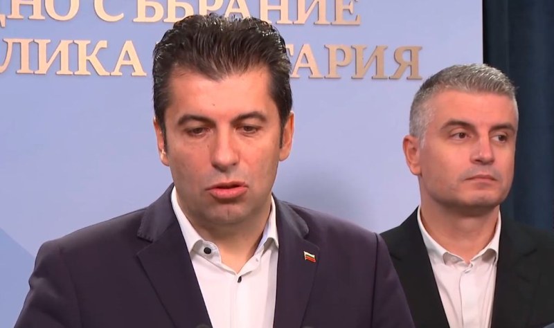 Петков: Предложенията за отпадане на дерогацията за руския петрол са писани на коляно
