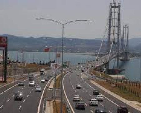 Турция вдига двойно толтаксите за магистрали и мостове