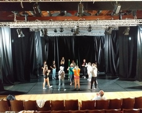 Ученици от Сценични кадри направиха фурор на два международни фестивала в Италия