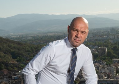 Кандидатът на ГЕРБ за кмет на Пловдив Костадин Димитров излезе