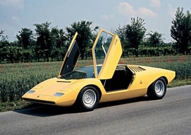 В Италия е произведен първият сериен автомобил от марката ЛамборгиниПрочетете
