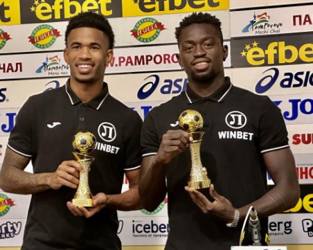 Двама футболисти от Локо бяха избрани за играчи на кръга