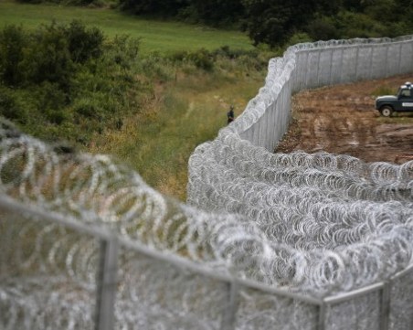 Граничен полицай е прострелян при гонка с мигранти на границата с Турция