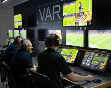 Обмислят промяна на ВАР-протокола от следващия сезон