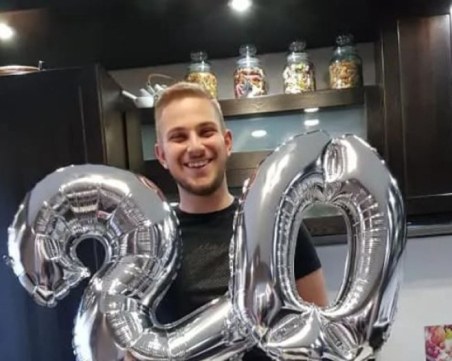 Шествие в памет на убития 21-годишен Ангел в Пазарджик днес