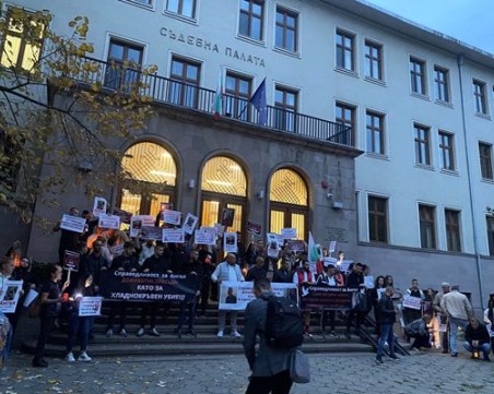 В Пазарджик: Шествие в памет на убития 21-годишен Ангел Здравков, искат справедлива присъда