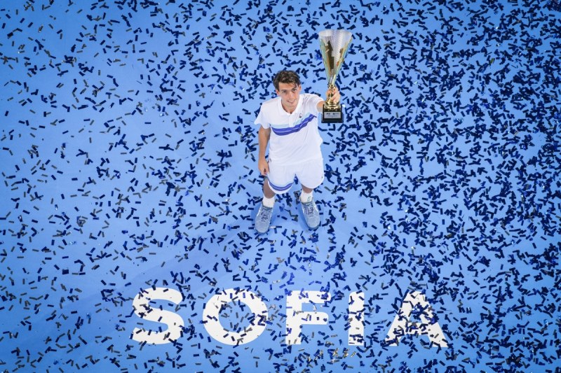 Започна изработката на купите за новите шампиони на Sofia Open