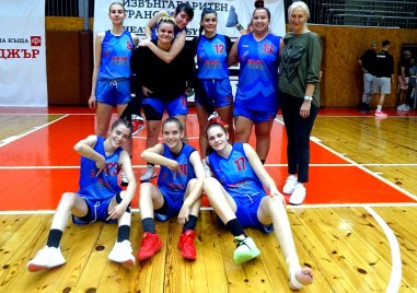 Женският баскетболен тим на Академик записа първа победа през сезона