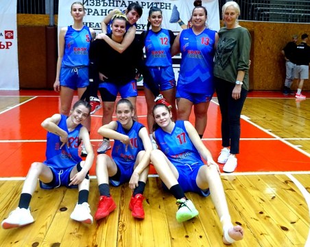Първа победа за женския баскетболен тим на Академик след драма в Русе