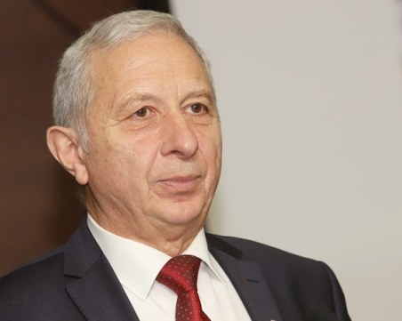 Проф. Огнян Герджиков: ЦИК реши правилно, машинното гласуване крие рискове