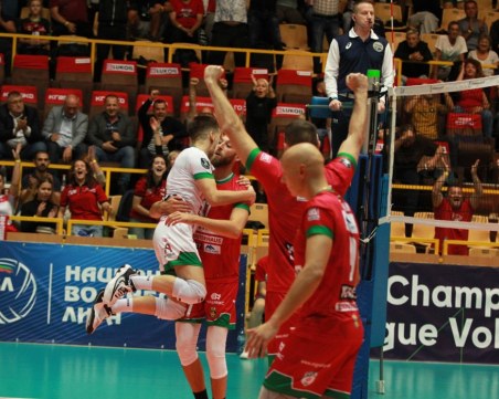 Волейболистите на Нефтохимик се класираха за следващия етап в квалификациите на Шампионската лига