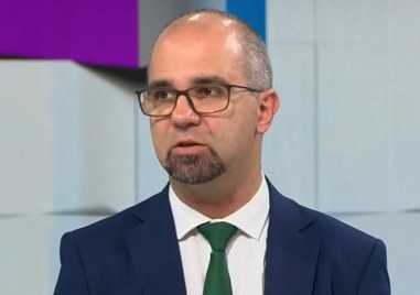 Политолозите Евелина Славкова от Тренд и Първан Симеонов от Галъп