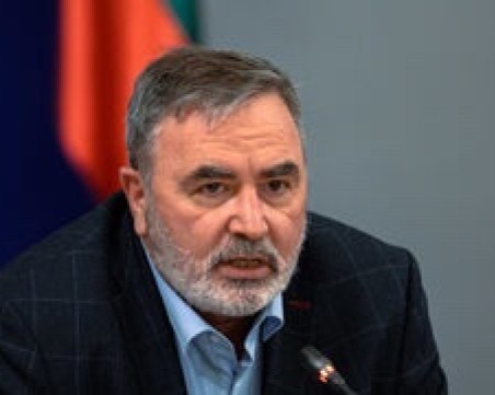 Доц. Ангел Кунчев: 5000 души с COVID-19 не могат да гласуват