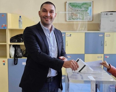 Ерол Садъков: Точно в 9:36 гласувах за 102 секунди