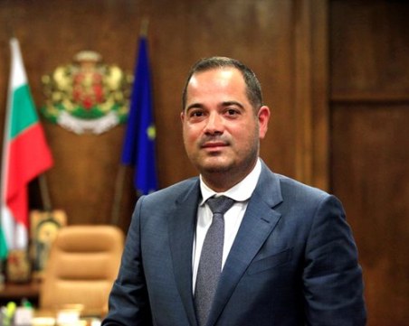 Калин Стоянов: 428 сигнала за нарушения са получени в изборния ден