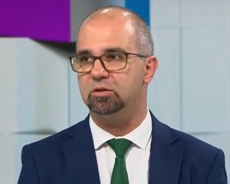 Първан Симеoнов: Драмата с машинния вот ще се отрази на резултата, а не на активността