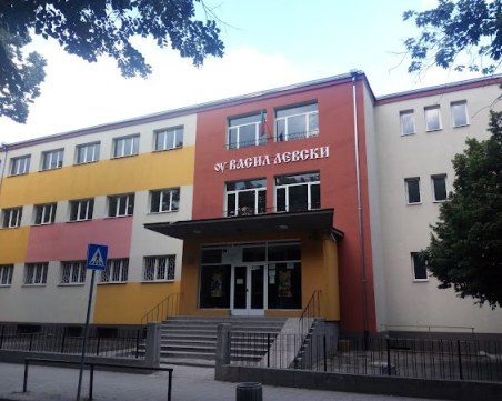 Първи нарушения на изборите в Пловдив, дадоха маркирана бюлетина на жена в Източен