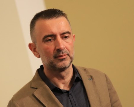 Вълчев: Гласувах с леко неудовлетворение на хартия