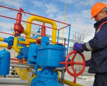 ЕК: България ще прецени накъде да насочи приходите от таксата за пренос на руски газ