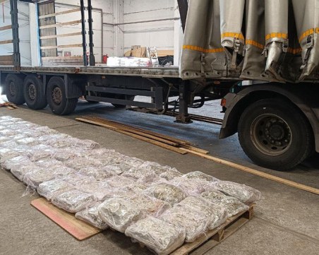 Задържаха близо 100 кг марихуана в района на ГКПП Кулата