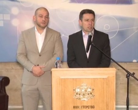 Зам.-министърът на електронното управление: Исках да убедя себе си, че процесът с подписа на машините е правилен