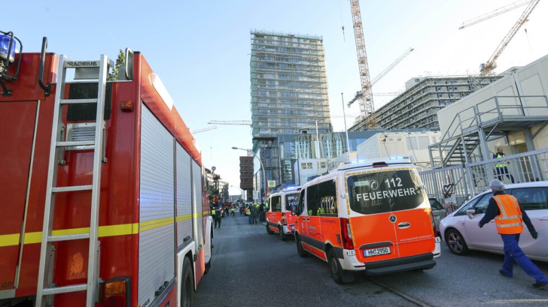 ДПА: Четирима български строители са загинали при рухването на скеле в Хамбург