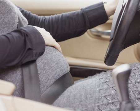 Бременна катастрофира във Врачанско, оказа се пияна, надрусана и без книжка