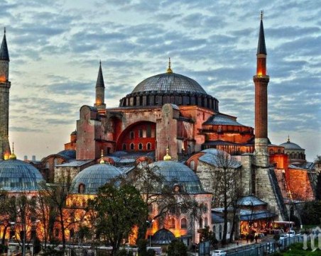 От следващата година: Туристите ще плащат вход за църквата 