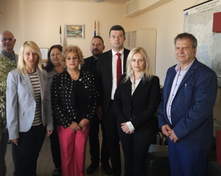 Три пловдивски училища получиха книги за библиотеките си от Районна прокуратура – Пловдив