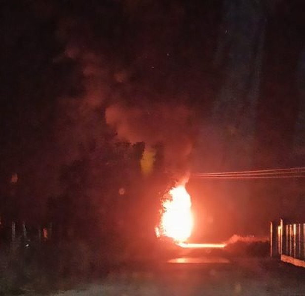 Газова бутилка се взриви в Скутаре, изгоря каравана