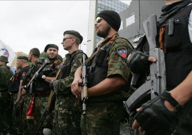 Трима украински войници бяха осъдени днес в град Донецк в