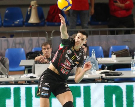 Алекс Николов загуби драматичен финала за Суперкупата на Италия