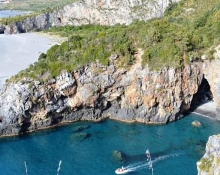 Дават ви 30 хил. евро, за да заживеете в това приказно място