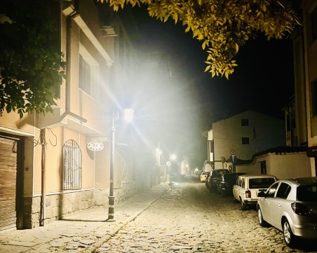 Улици в Стария град с ново осветление
