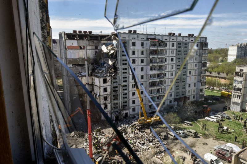 За 24 часа: Бомбардировки в 118 украински градове и села