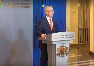Премиерът Николай Денков е поискал от Румен Радев да освободи шефа