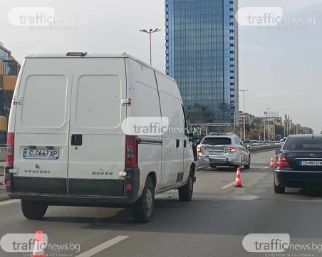 Катастрофа затруднява движението на влизане в София