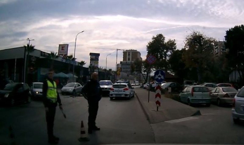 Катастрофа с две БМВ-та до Първо РУ в Пловдив