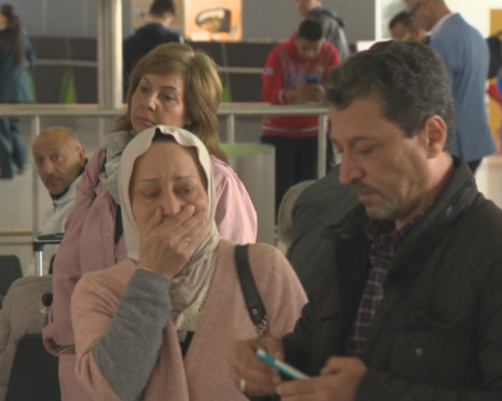 Още 18 сънародници се прибраха от Газа, сред тях и трите българчета, които издирваха