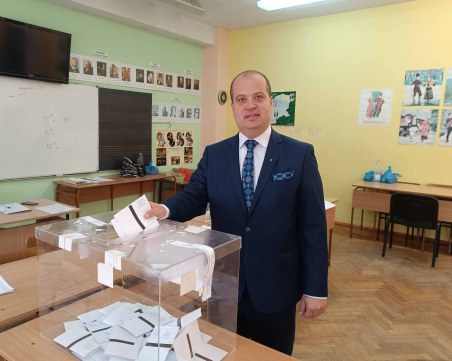 Д-р Зюмбилев: Гласувайте, за да постигнем по-добро бъдеще