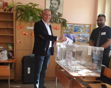 Емил Русинов даде своя глас за най-доброто развитие на „Източен