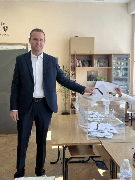 Георги Гатев: Гласувах да продължи грижата за хората в „Тракия