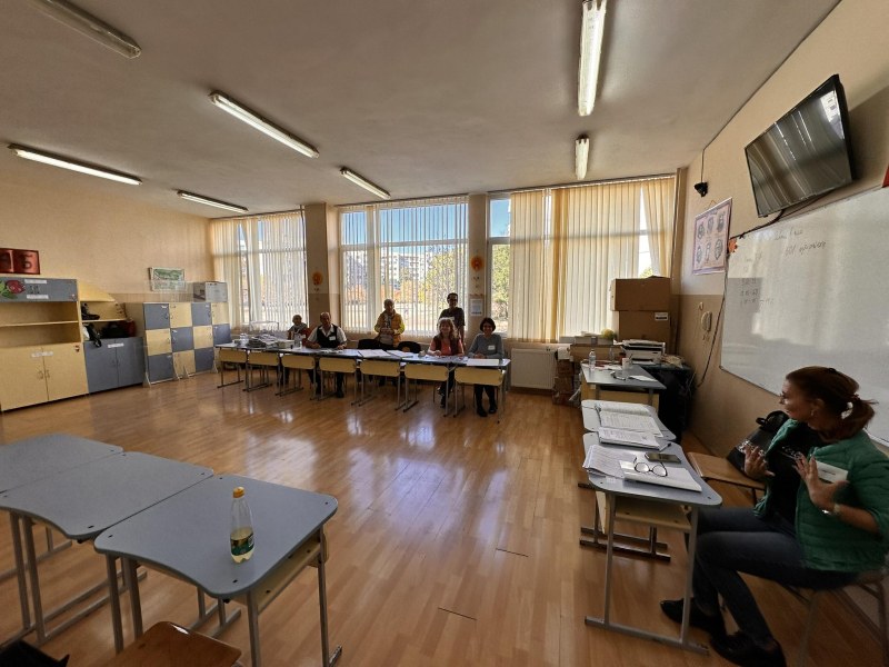 Към 11 часа: Най-висока избирателна активност от областта в Лъки, най-ниска в Пловдив