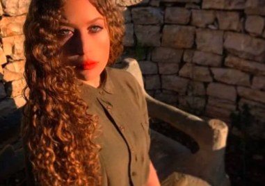 Израелската армия е арестувала 22 годишната активистка Ахед Тамими която е