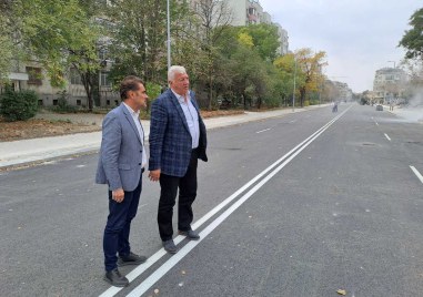 Нехайство така определи кметът Здравко Димитров ремонта на ул Даме